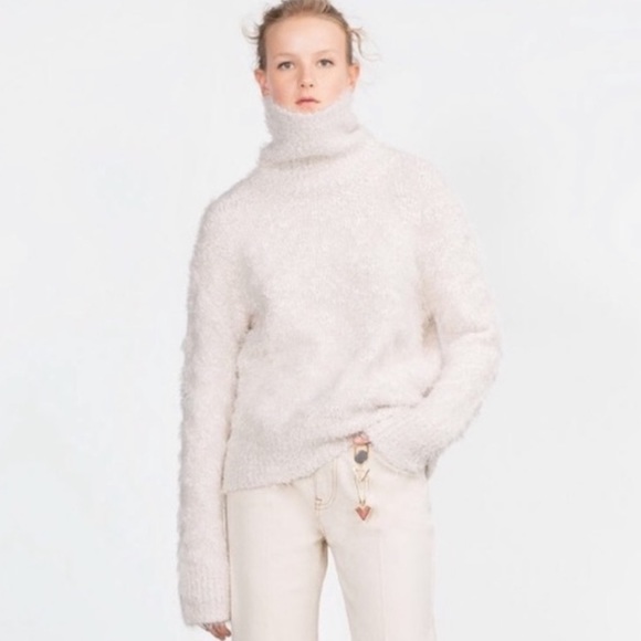Zara | Sweaters | Zara Eyelash Knit Turtleneck Pullover Sweater In White |  Poshmark